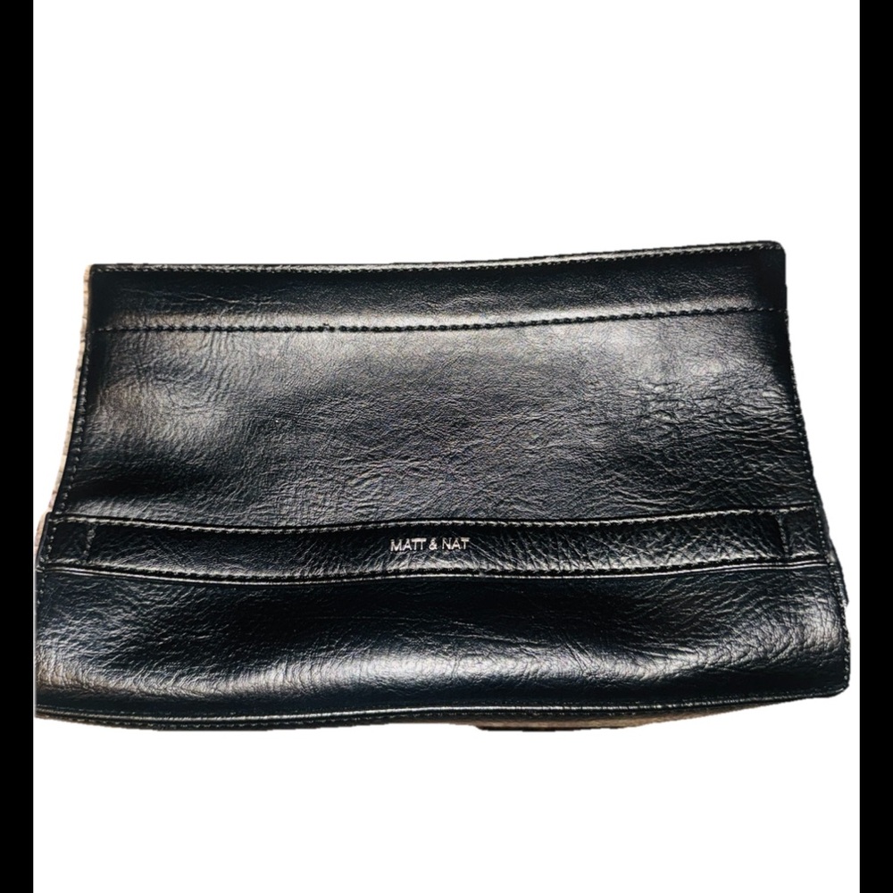 Matt & Nat SIMS Vegan Leather Clutch Minimalist Sustainable Eco Conscious Black